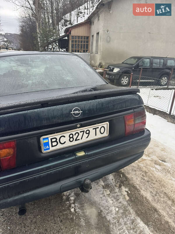 Седан Opel Vectra 1995 в Старом Самборе