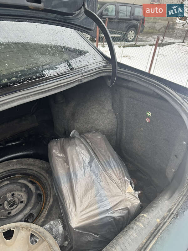 Седан Opel Vectra 1995 в Старом Самборе