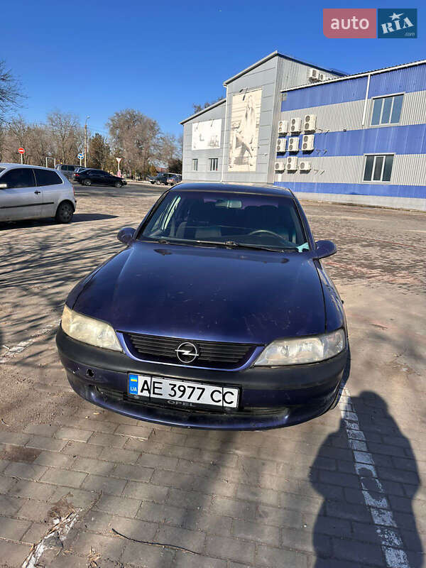 Седан Opel Vectra 1996 в Апостолово