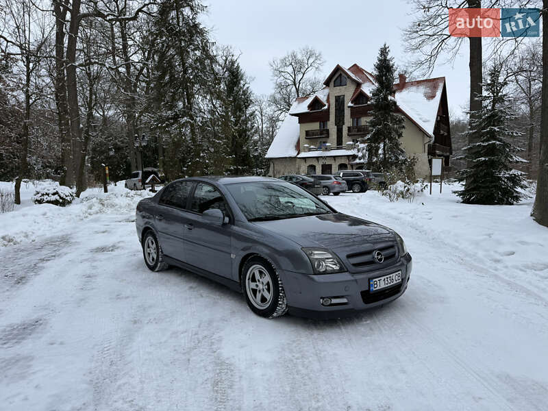 Седан Opel Vectra 2005 в Львове