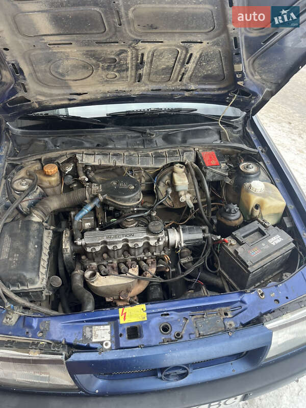 Седан Opel Vectra 1991 в Кропивницком фото 2 Седан Opel Vectra 1991 в Кропивницком