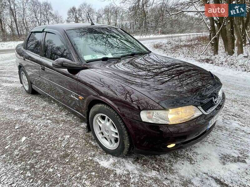 Седан Opel Vectra 2000 в Черновцах