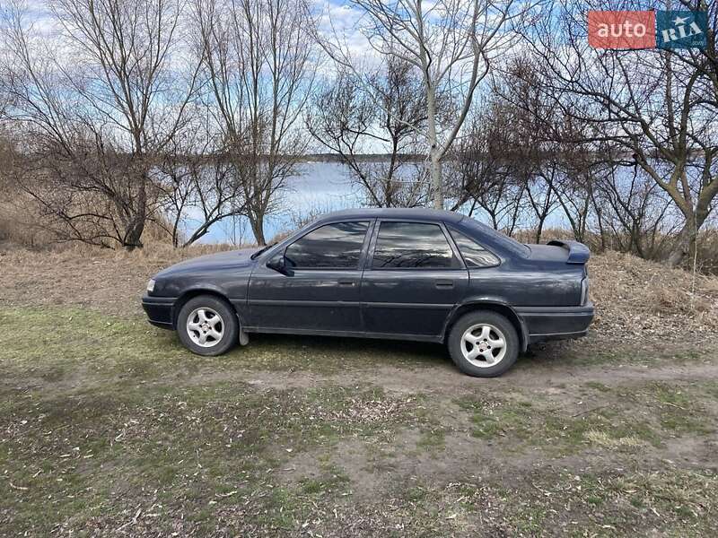 Седан Opel Vectra 1993 в Каменском