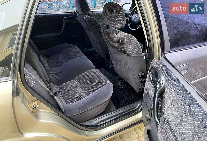 Седан Opel Vectra 1996 в Полтаві