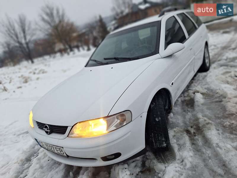 Универсал Opel Vectra 1998 в Черновцах