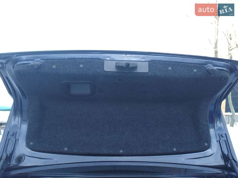 Седан Opel Vectra 2004 в Бердичеві