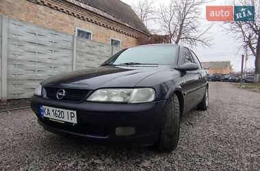 Седан Opel Vectra 1997 в Киеве