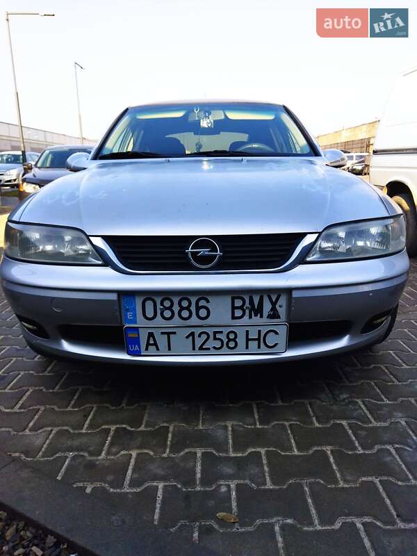 Ліфтбек Opel Vectra 2001 в Ворохті