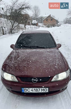 Седан Opel Vectra 1998 в Львові