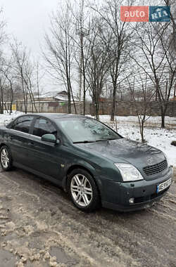 Седан Opel Vectra 2004 в Днепре