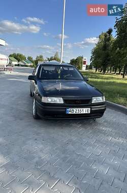 Седан Opel Vectra 1995 в Тульчині