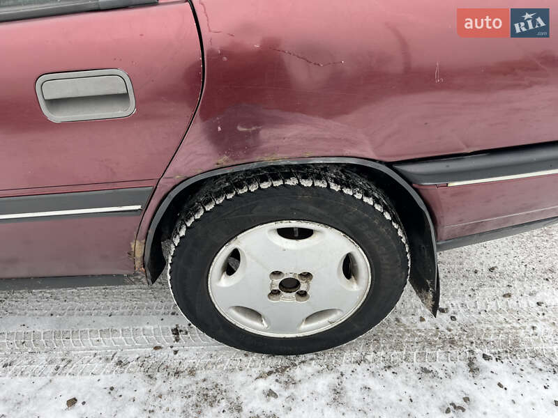 Седан Opel Vectra 1990 в Пятихатках