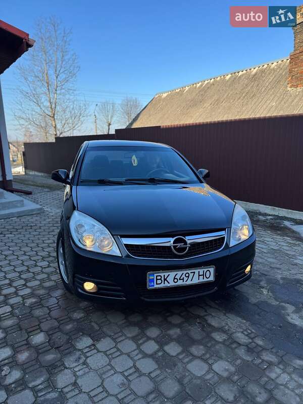 Седан Opel Vectra 2006 в Дубно