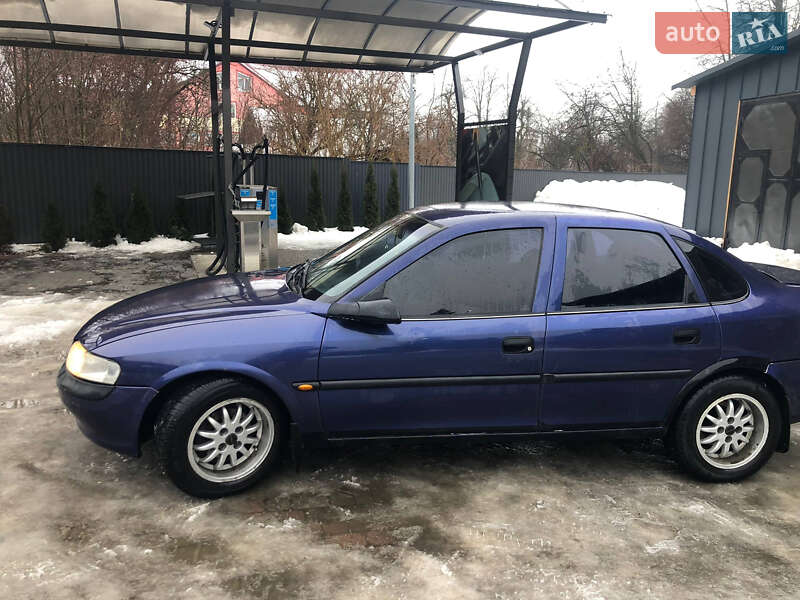 Седан Opel Vectra 1997 в Надвірній фото 3 Седан Opel Vectra 1997 в Надвірній