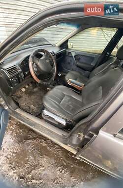 Седан Opel Vectra 1992 в Краматорську