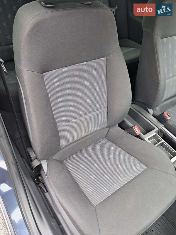 Седан Opel Vectra 2006 в Киеве