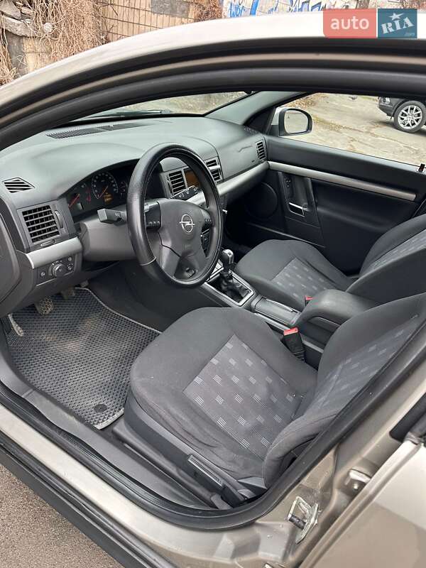 Седан Opel Vectra 2002 в Києві