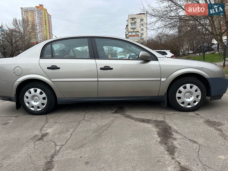 Седан Opel Vectra 2002 в Києві
