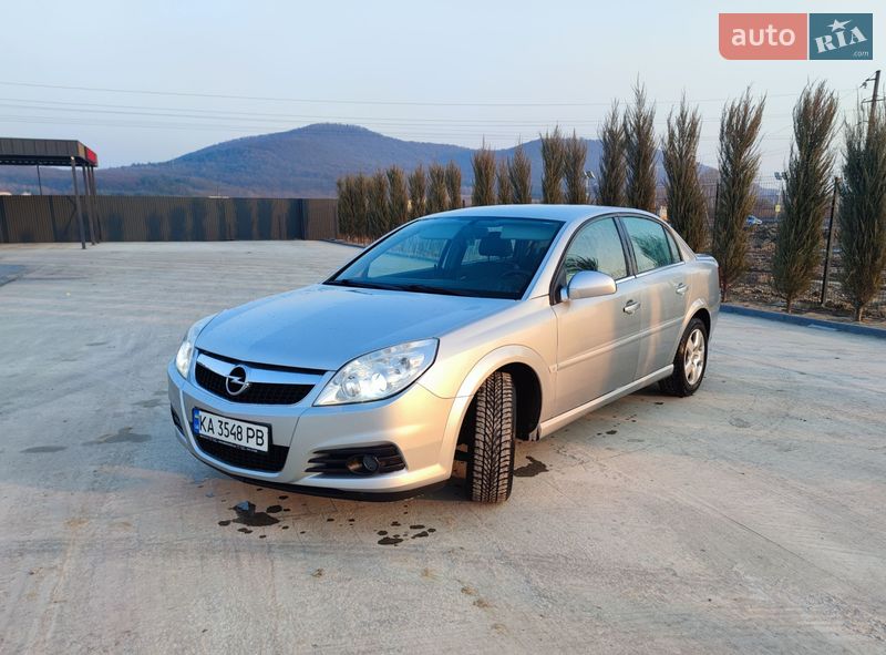 Седан Opel Vectra 2008 в Ужгороде