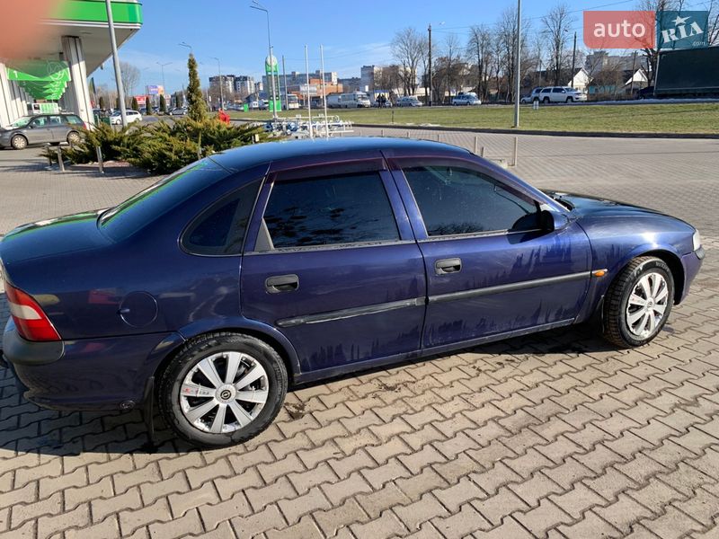 Седан Opel Vectra 1998 в Житомире