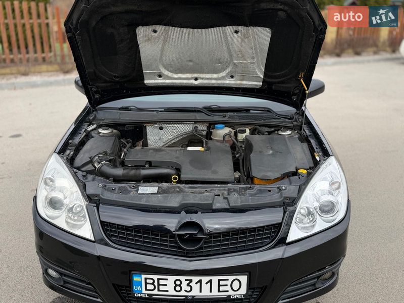 Седан Opel Vectra 2006 в Днепре