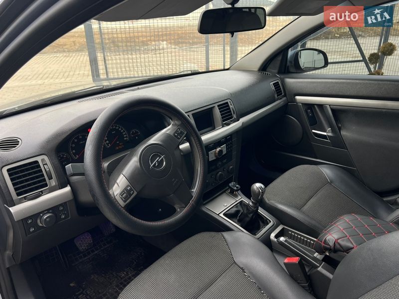 Седан Opel Vectra 2006 в Львове