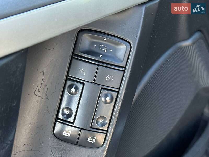 Седан Opel Vectra 2007 в Львове