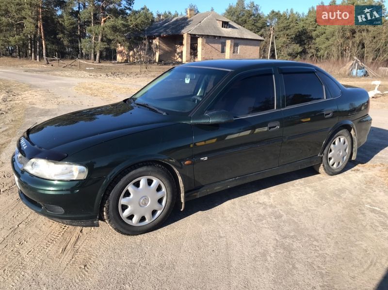 Седан Opel Vectra 2001 в Дубровице