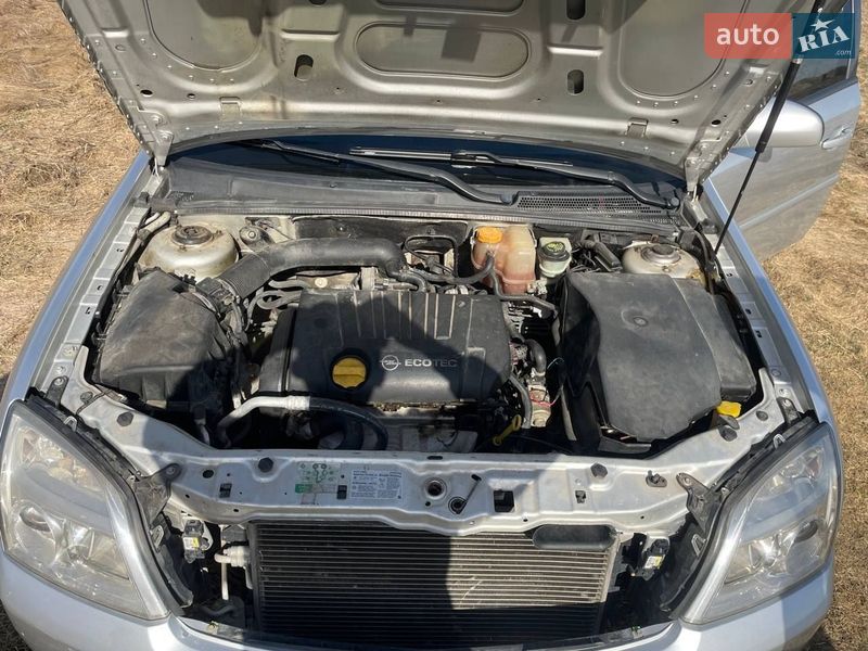 Седан Opel Vectra 2005 в Жидачове