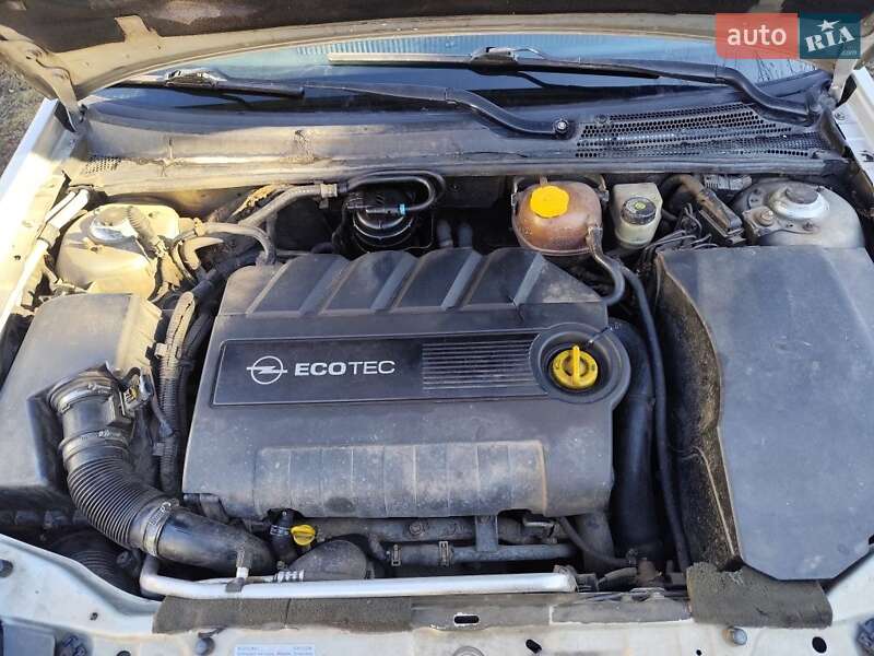 Седан Opel Vectra 2006 в Изюме