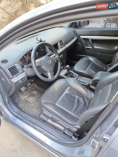 Седан Opel Vectra 2008 в Львове