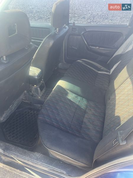 Седан Opel Vectra 1993 в Липовце