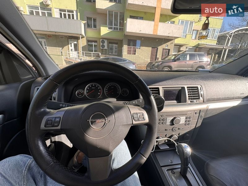 Седан Opel Vectra 2008 в Киеве