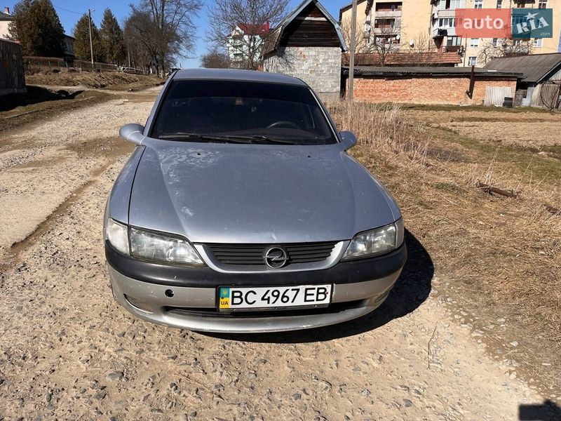 Седан Opel Vectra 1996 в Болехове