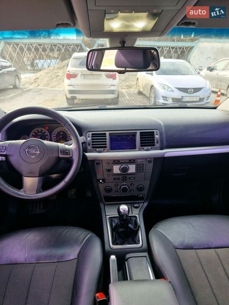 Седан Opel Vectra 2008 в Підгородне