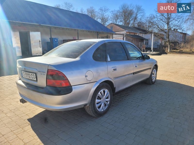 Седан Opel Vectra 1998 в Косове