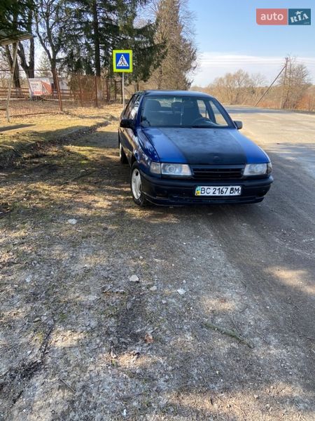 Лифтбек Opel Vectra 1991 в Самборе