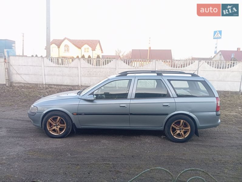 Универсал Opel Vectra 1996 в Дубно