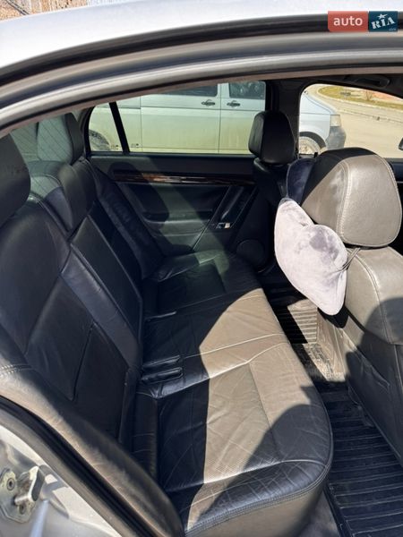 Седан Opel Vectra 2004 в Тернополе