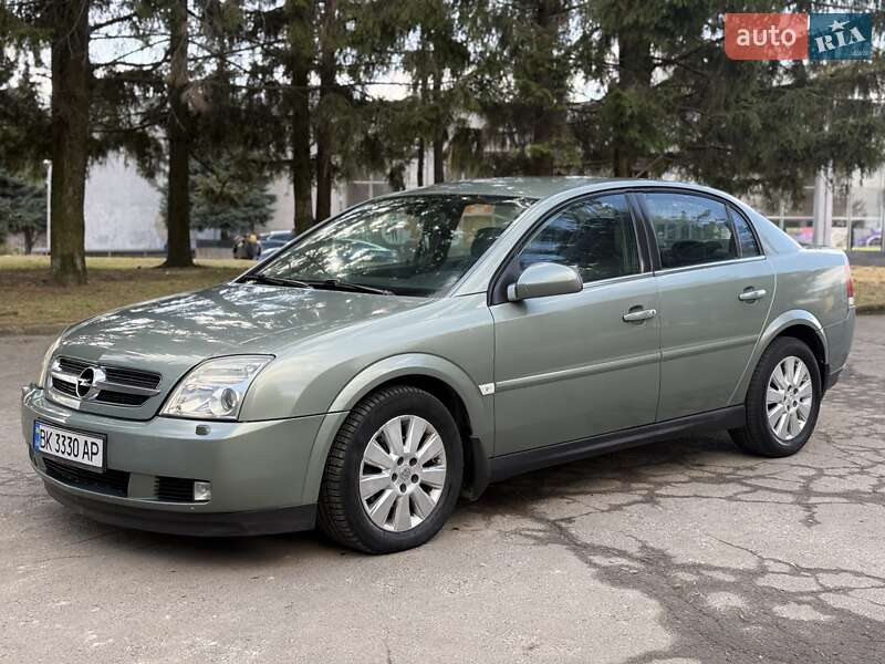 Седан Opel Vectra 2005 в Ровно