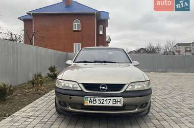Лифтбек Opel Vectra 1996 в Гайсине