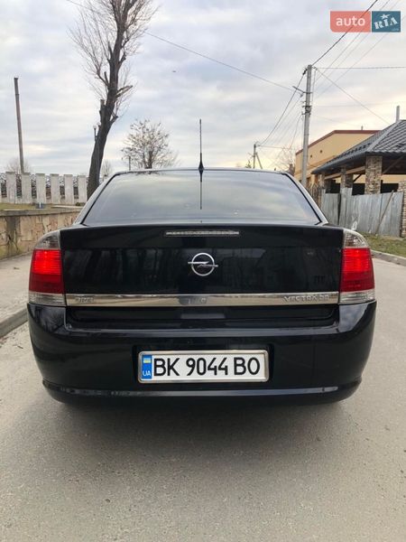 Седан Opel Vectra 2008 в Ровно