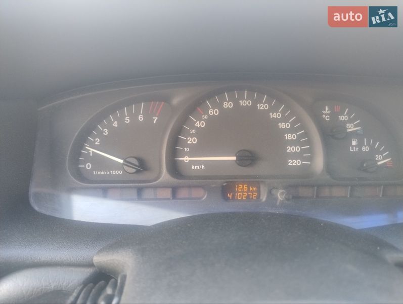 Седан Opel Vectra 1997 в Долине