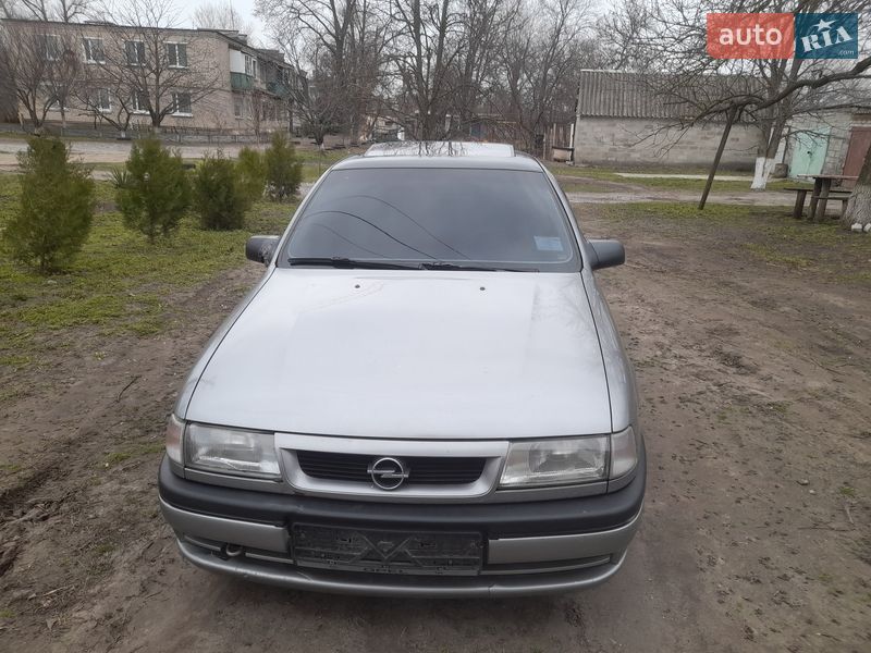 Седан Opel Vectra 1995 в Днепре