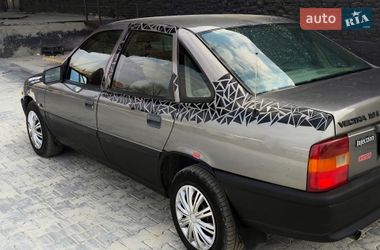 Седан Opel Vectra 1989 в Надвірній