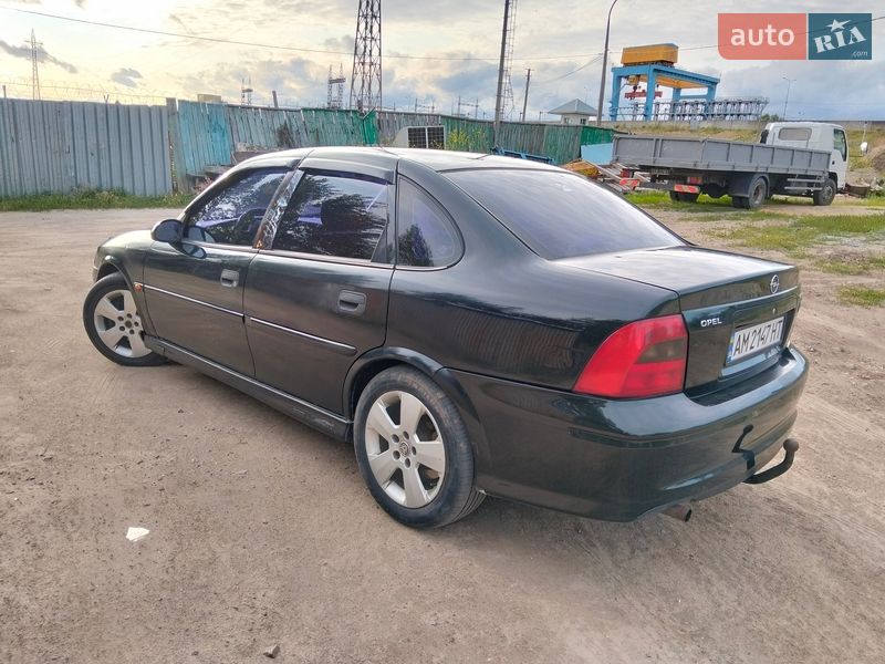 Седан Opel Vectra 2001 в Олевске