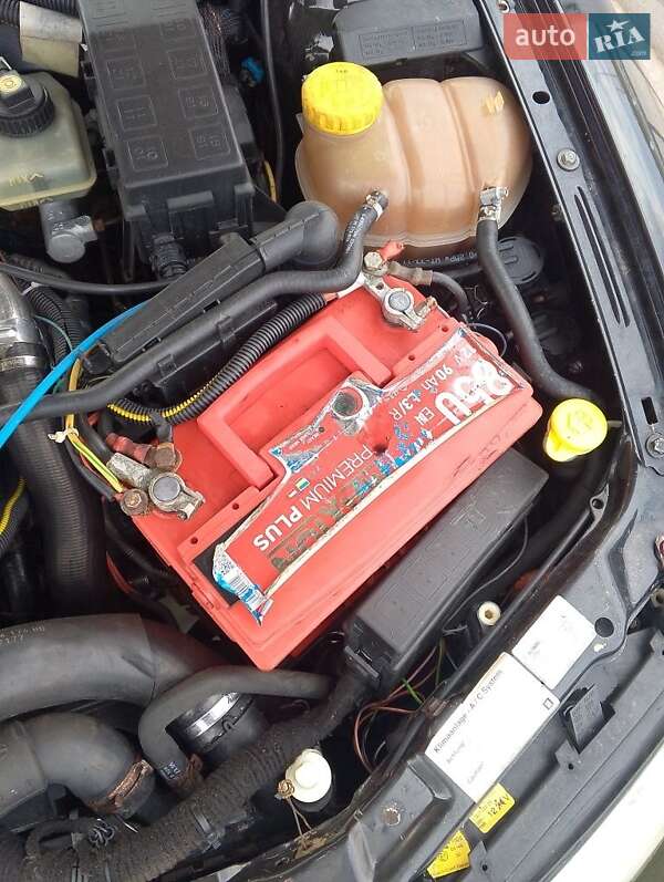 Универсал Opel Vectra 2001 в Буске