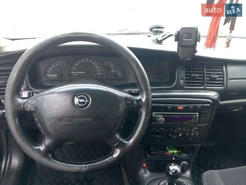 Универсал Opel Vectra 2001 в Буске