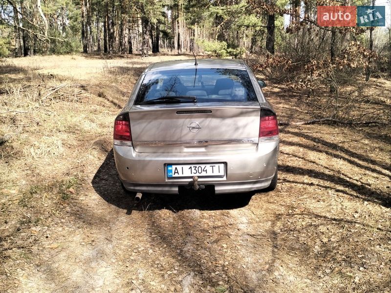 Лифтбек Opel Vectra 2003 в Киеве