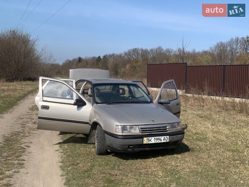 Седан Opel Vectra 1990 в Ковеле фото 9 Седан Opel Vectra 1990 в Ковеле